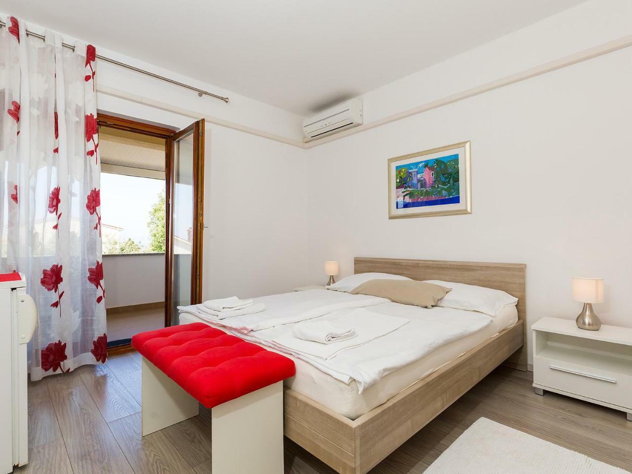 Ulika Rooms & Apartments Poreč Exteriör bild