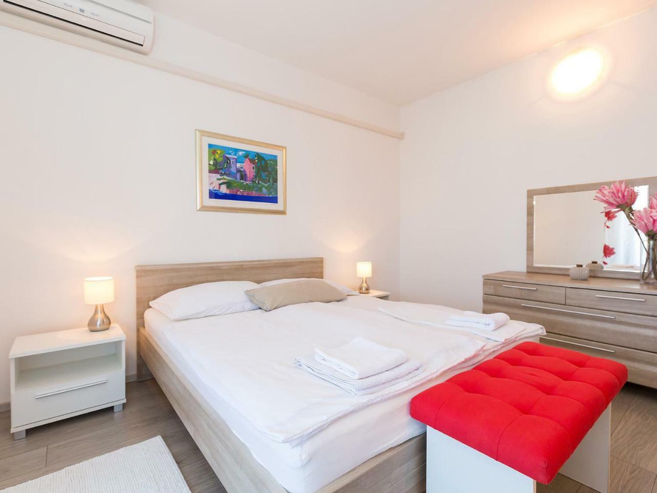 Ulika Rooms & Apartments Poreč Exteriör bild